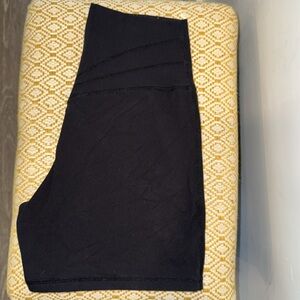 BuffBunny Siren Short